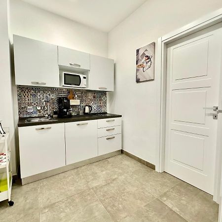 Tribunali 181 Guest House เนเปิลส์ ภายนอก รูปภาพ
