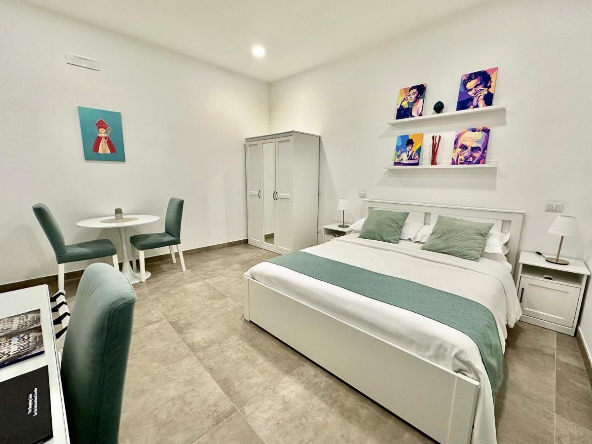 Tribunali 181 Guest House เนเปิลส์ ภายนอก รูปภาพ
