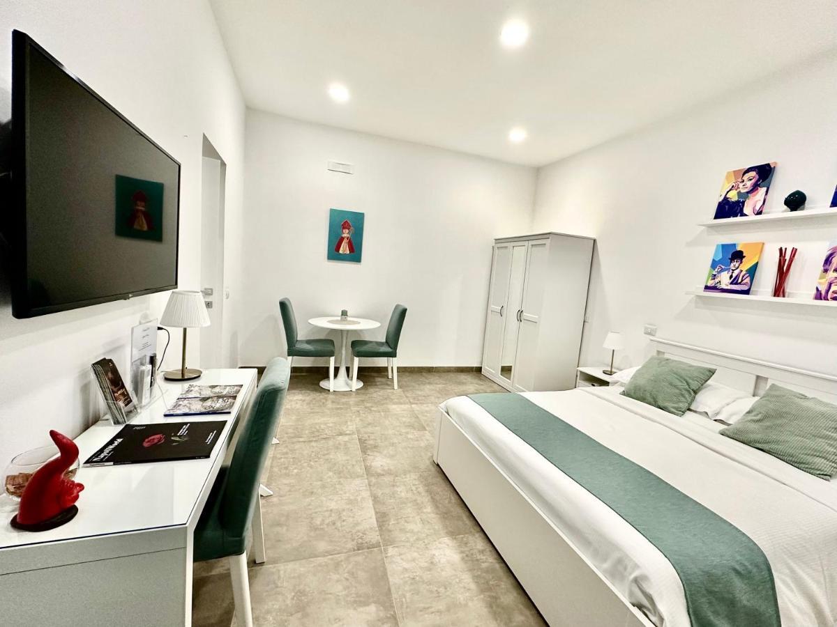 Tribunali 181 Guest House เนเปิลส์ ภายนอก รูปภาพ
