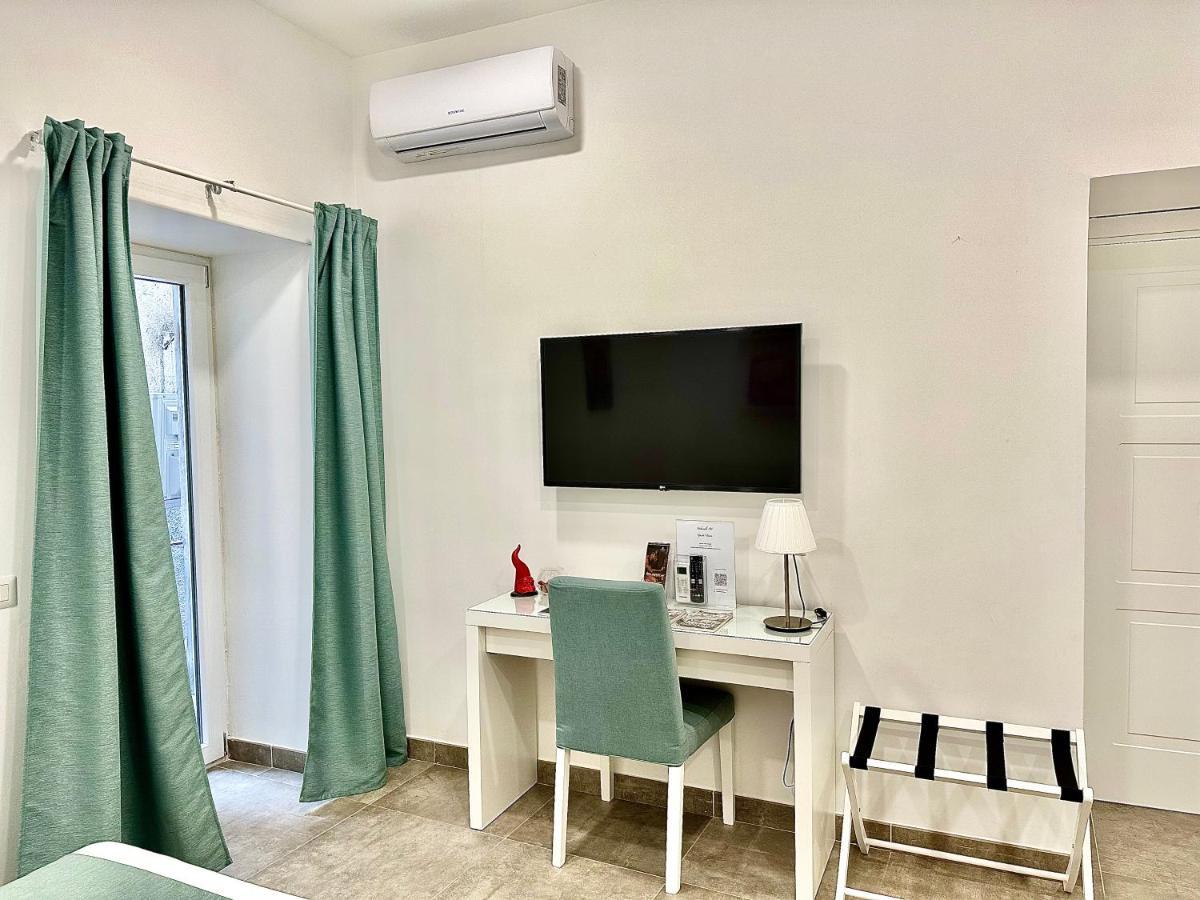 Tribunali 181 Guest House เนเปิลส์ ภายนอก รูปภาพ